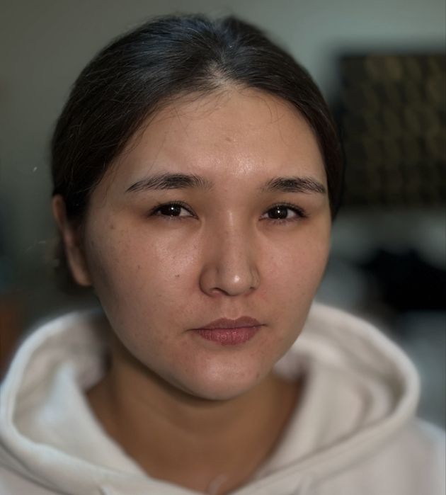 Модель на брови