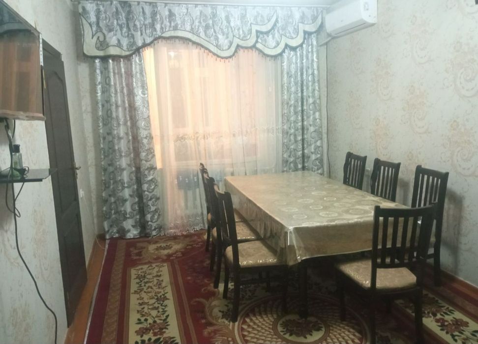 Аренда  коракамиш жомий чукурсой .хонали оилага берилади расмдаги уй х