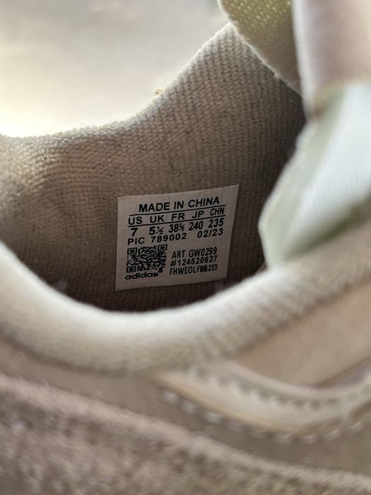 Кроссовки adidas 39-40 размер