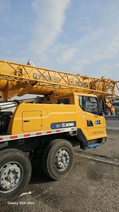 Avtokran XCMG 50-tonna 2025 Nalicha