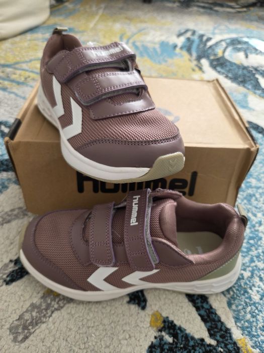 Новые кроссовки 34 размера