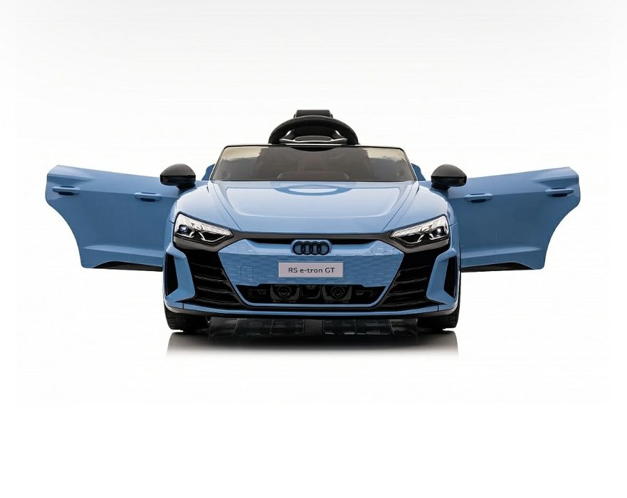 AUDI RS e-tron синя