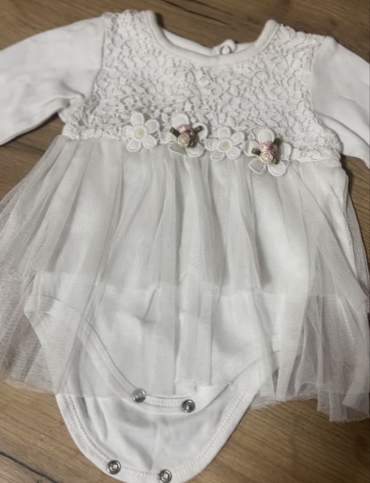 Продам нарядный боди для девочки