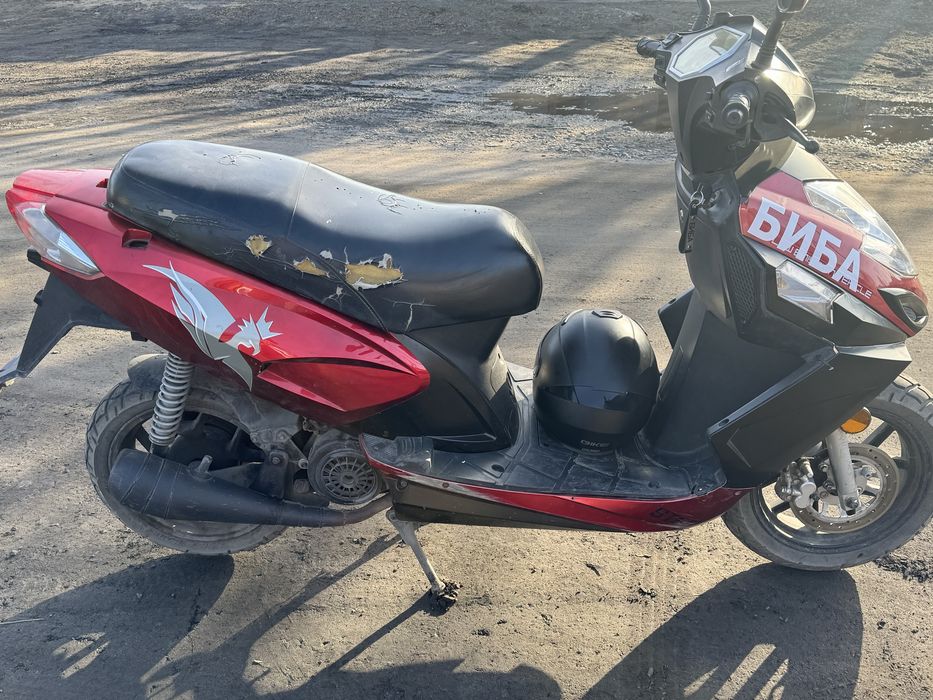 Продам скутер 150 кубов