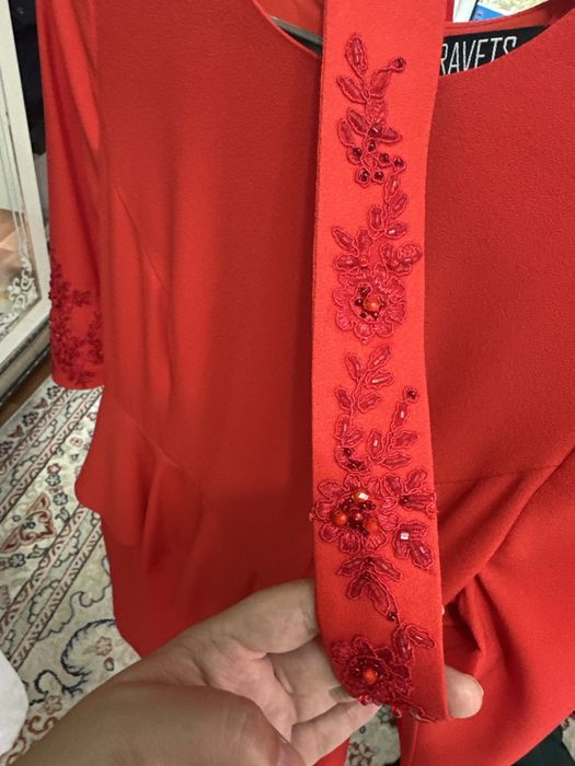 Продам платье состояние нового