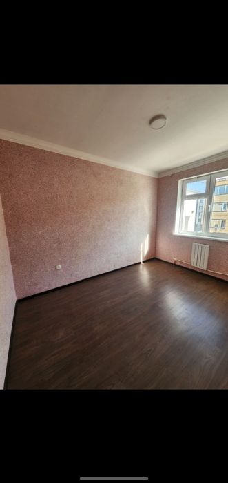 Продаю трехкомнатную квартиру. Уч хонали квартира сотилади