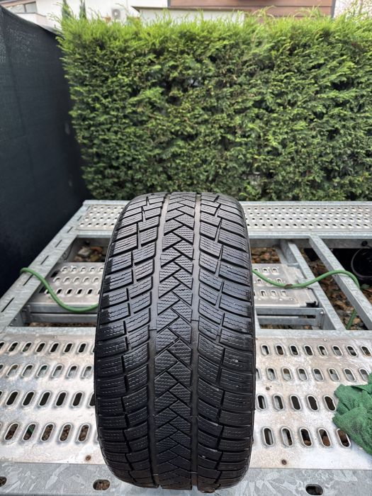 Anvelope 225/40/19 / 255/35/19 Iarna Mercedes w205 Bmw