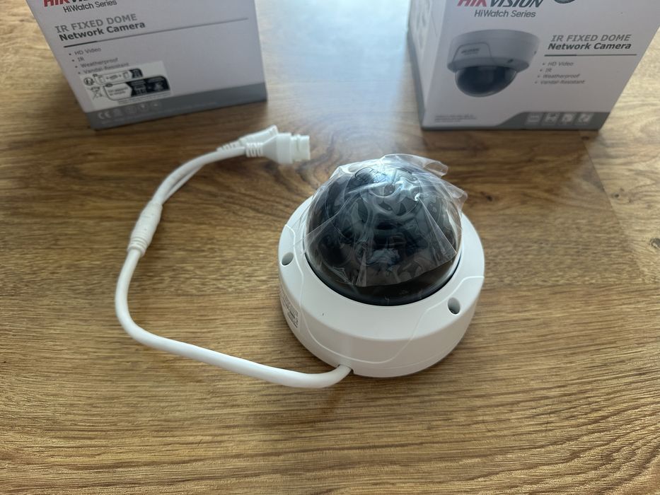 Set 2 Camere Supraveghere IP Hikvision HiWatch 2MP (HWI-D121H) – Noi la cutie