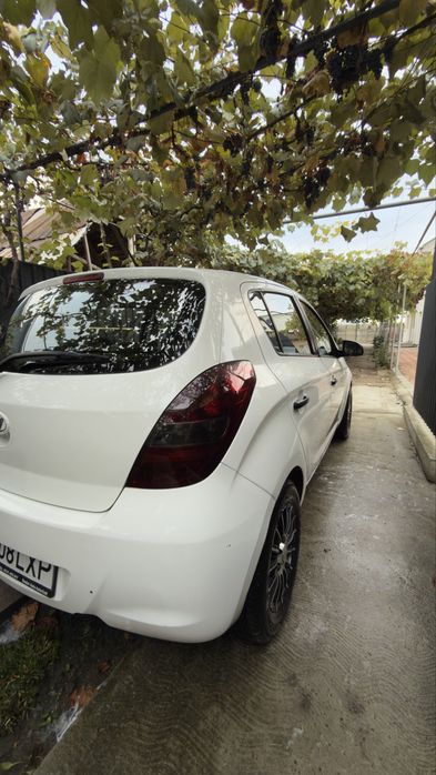 Hyundai i20 2010, benzina+ GPL din fabrica