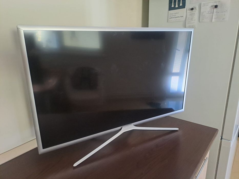 Vând Smart TV Samsung 80cm
