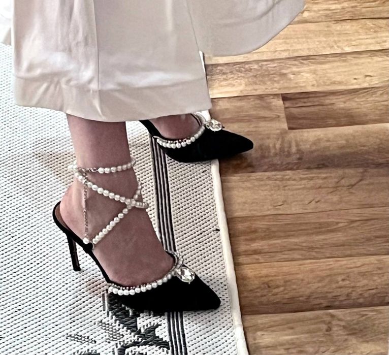 Туфли сатылады..