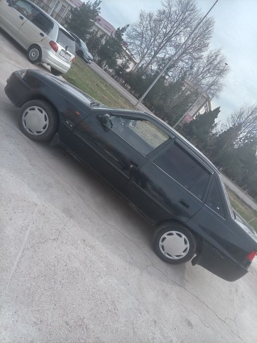 Срочна Нексия 2 сотилади 2009