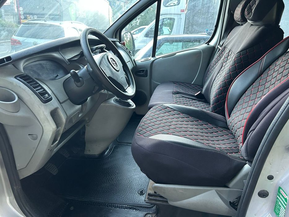 De vânzare Opel vioara 8+1 locuri
