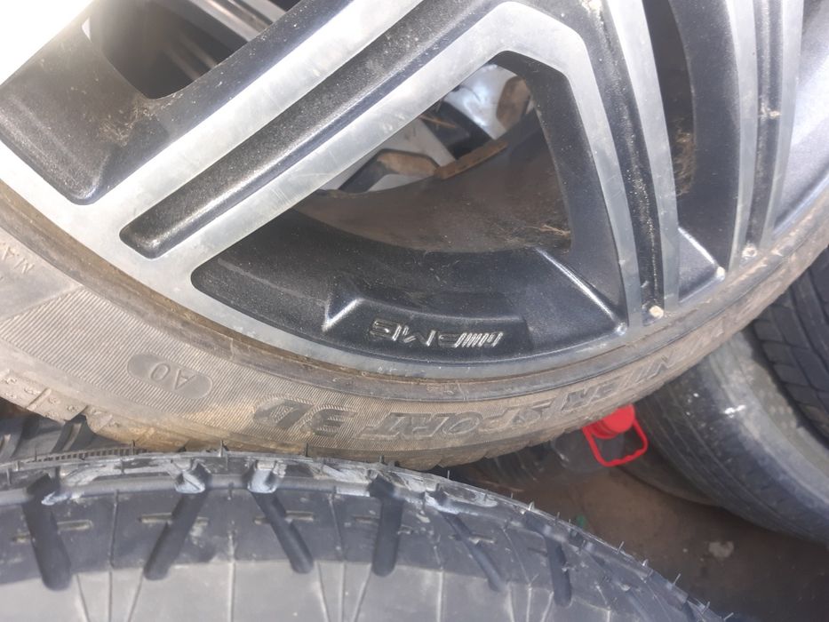 Vind 3 jante Mercedes AMG er 20