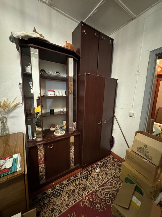 Шкаф горка для гостиной