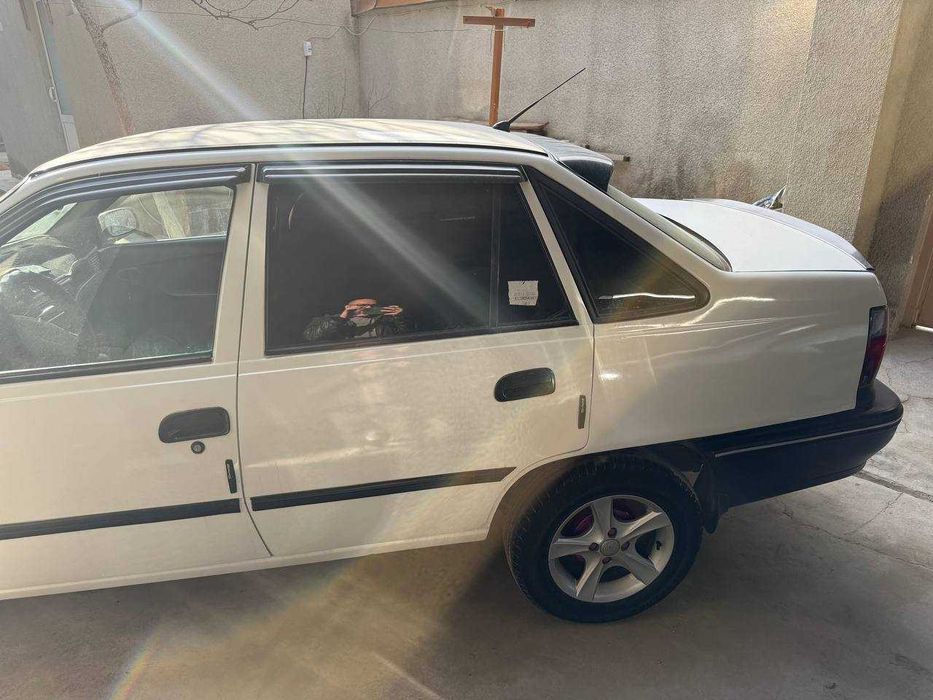 Срочно продается первая нексия в хорошем состоянии...