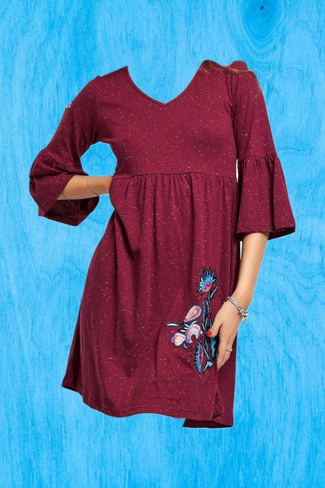 Rochie visinie cu picatele albe, brodata