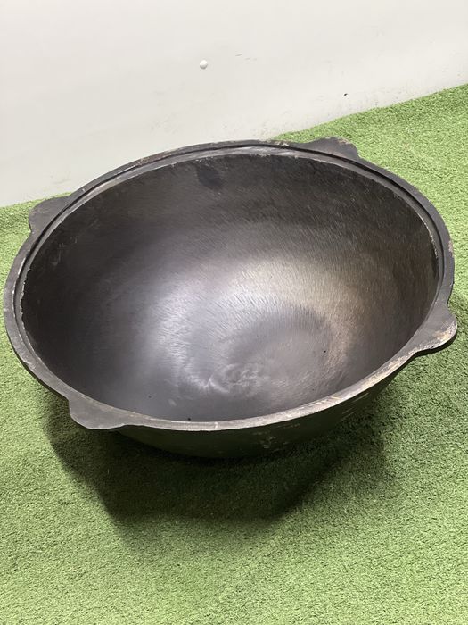 Продам чугунные казаны