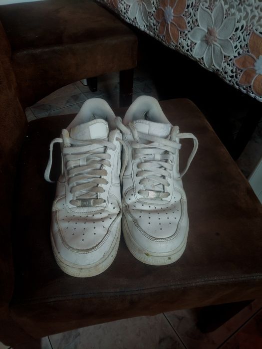 Vând adidas naike original cu 500 negociabil