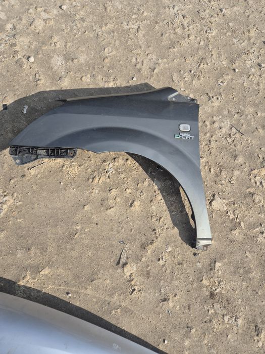 Оригинални Калници  за Тойота Корола Версо 2004- 2008г