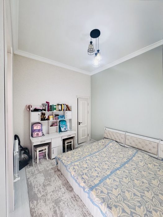 2 сотих участка сотилади