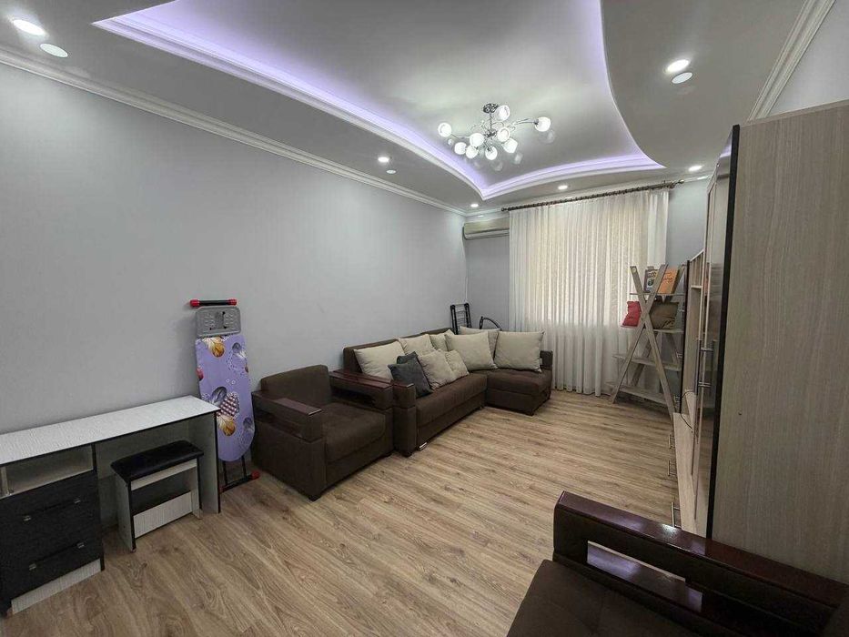 Продаётся 2х комн квартира на 4 этаже Ор-р 5 микрорайон Орбита