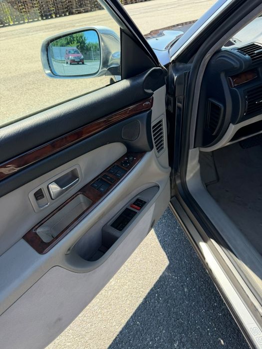 AUDI S8 QUATTRO 4.2 V8  1997