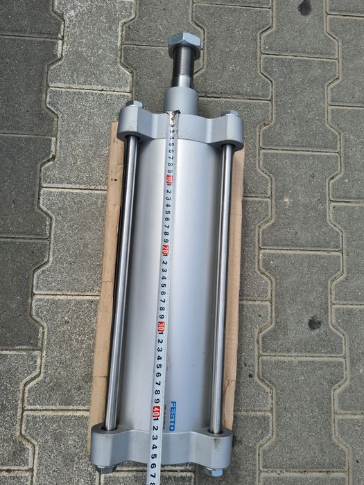 Piston /cilindru pneumatic FESTO