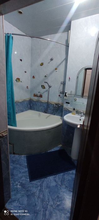 Юнусабад -14 3 х комн. ПУСТАЯ. Первый этаж, выход в огород.