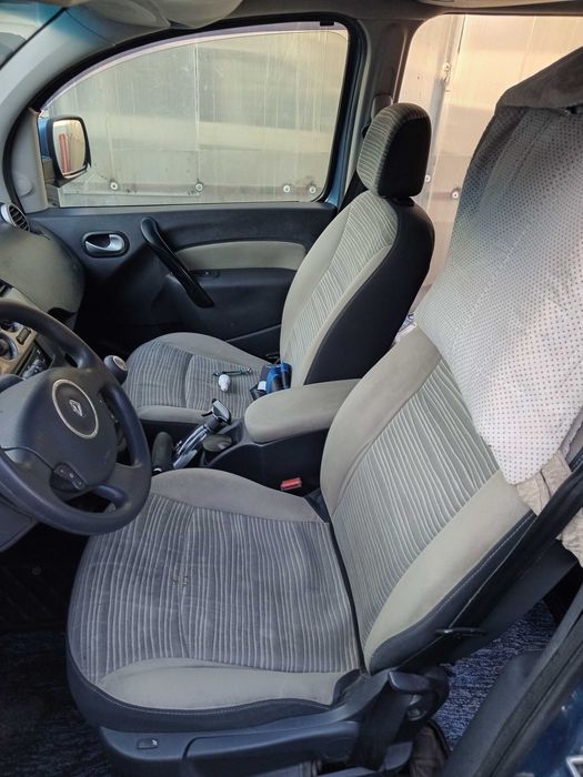 Рено кангу минивэн .