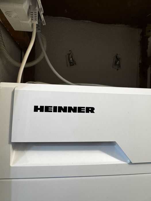 Vând uscător de rufe Heinner - 7kg, cu pompa de caldura!