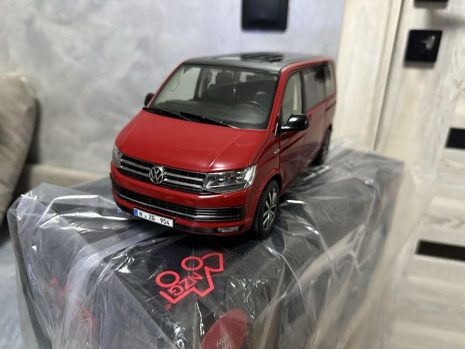 Macheta VW T6 scara 1:18 Edition30 NZG