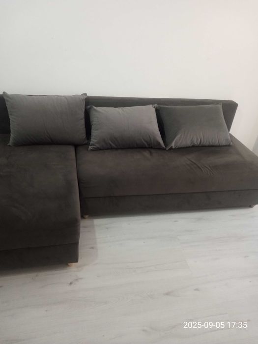 Vand canapea tip colțar