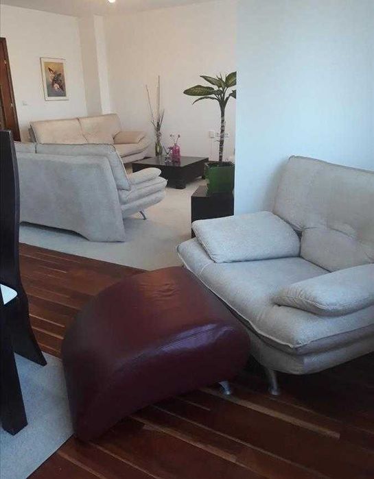 Дава се под наем Двустаен апартамент в Бургас, Славейков - 60 кв.м за 255 € - Снимка #2