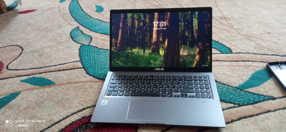 ASUS laptop i3 10110u