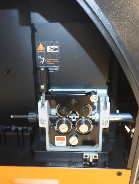 Заваръчен апарат МИГ/МАГ телоподаващо, JASIC MIG 200/250 PFC