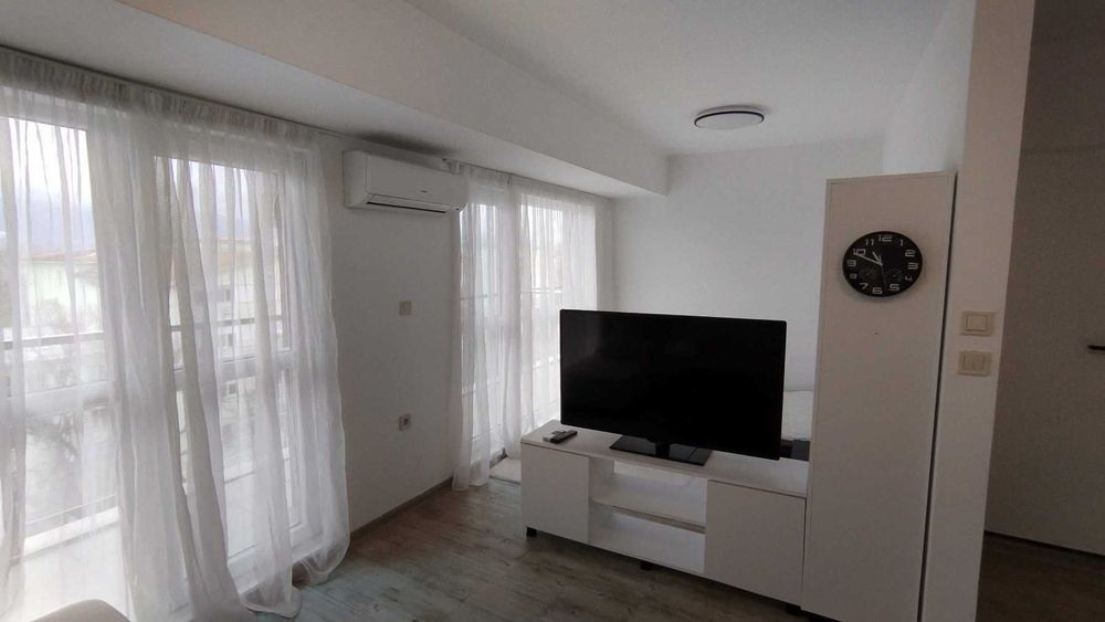 ПОД НАЕМ студио след освежителен ремонт