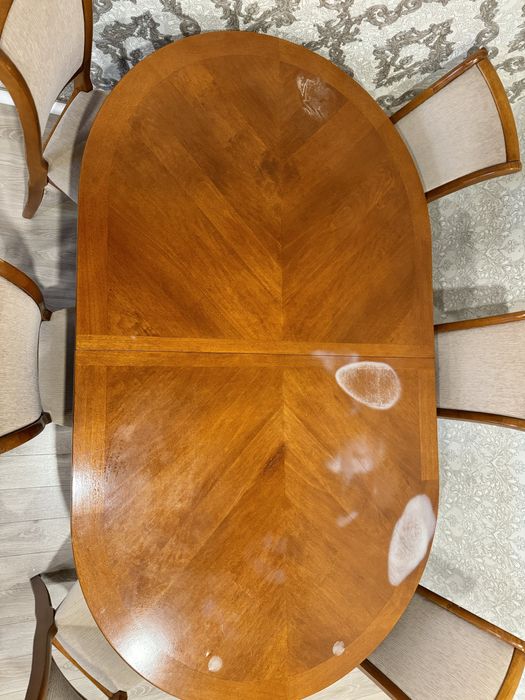 Стол со стульями