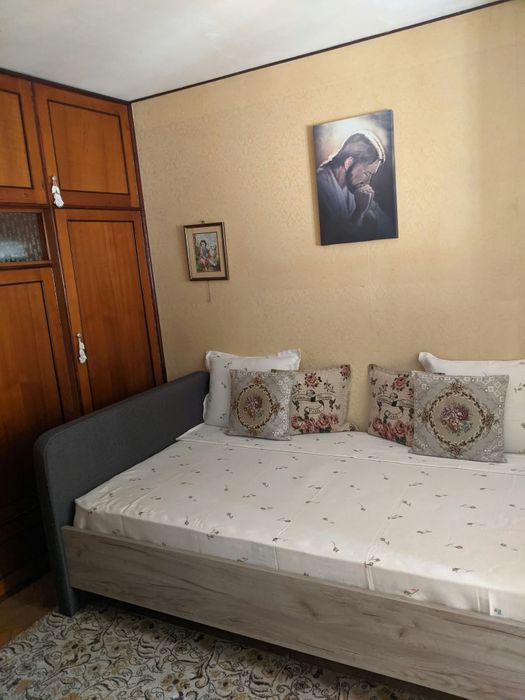 Vand apartament 3 camere