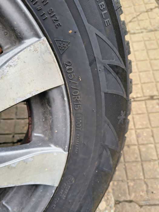 205/70/15 зимни .