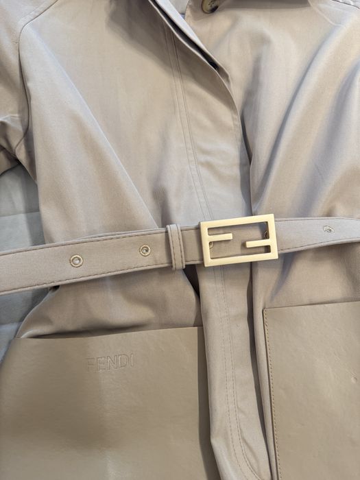 Луксозен Fendi тренчкот