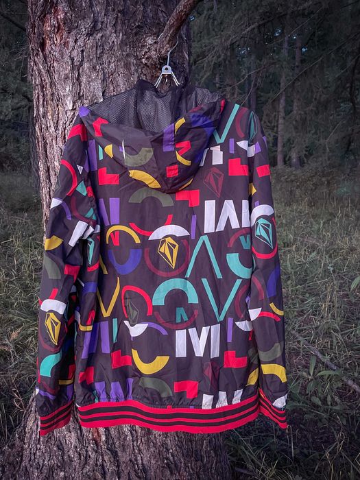 Ветровка Volcom, размер L (на рост до 175)