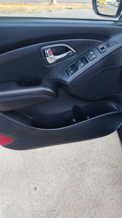 Продавам джип Hyundai IX35 137хил.км