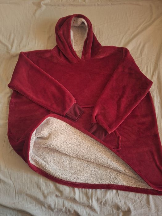 Дебело зимно одеало с ръкави и качулка