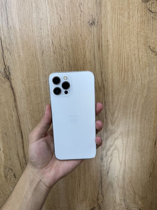 iPhone 12 Pro max sotiladi