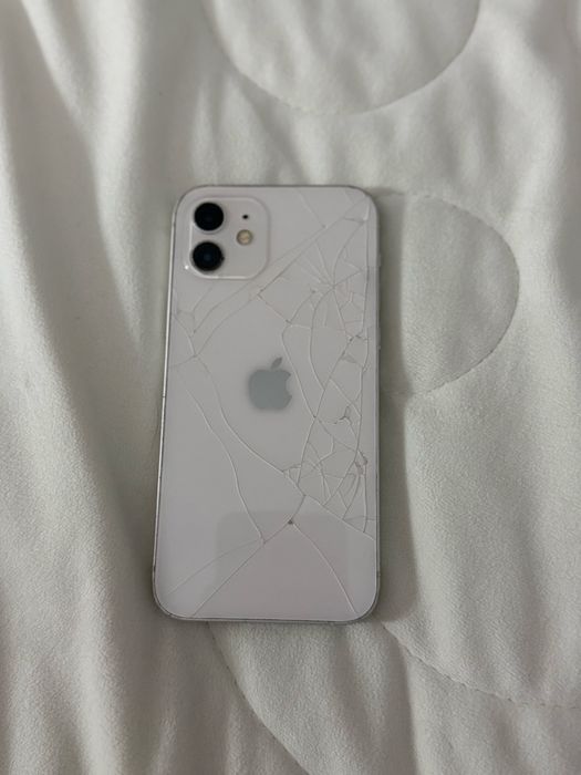 Айфон 12, 128 гб.