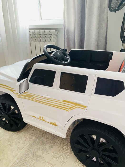 Электромобиль машина детская