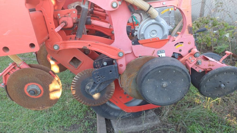 Semanatoare gaspardo porumb 8 randuri maschio gaspardo renata, MTR