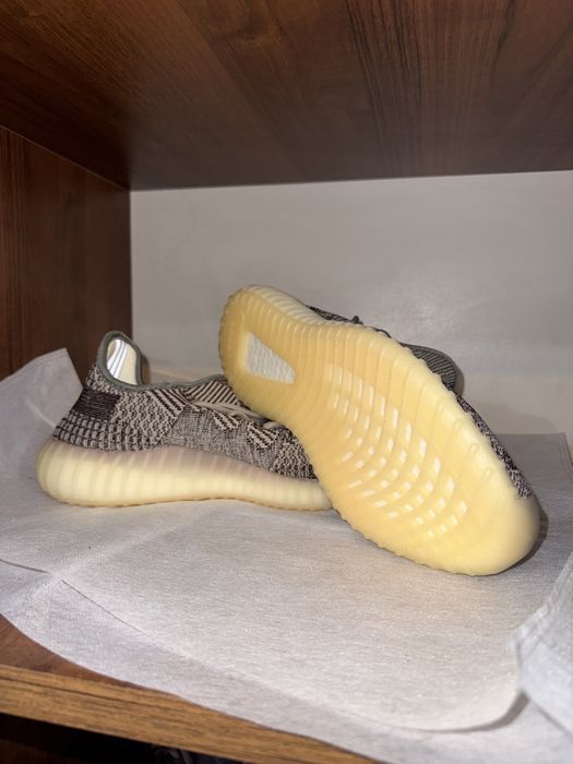 Adidas yeezy.