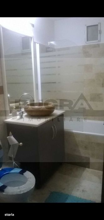 Apartament cu 3 camere, 65 mp, decomandat, etaj intermediar,str Tulcea
